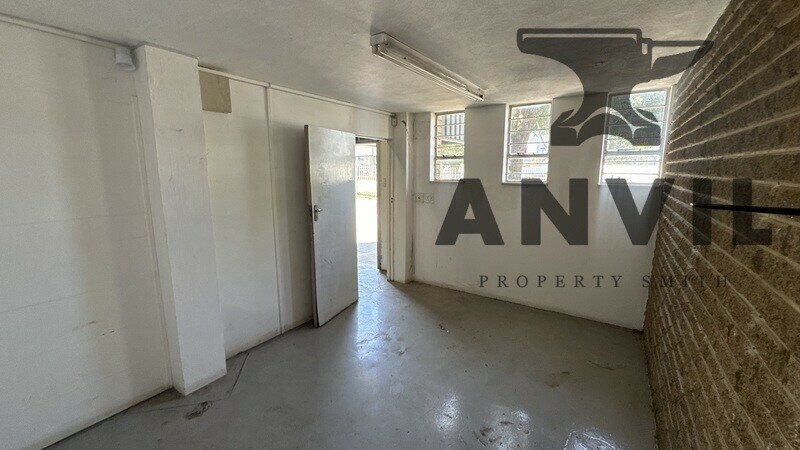 Sifon Industrial Park, Robertville, Randburg - Unit D2  property image 17