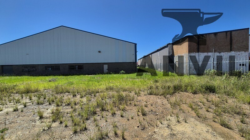 94 Marseilles Crescent - Yard space property image 6