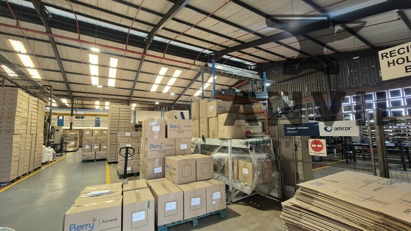 Platinum Park Marseilles Cres - Entire Premises  property image 3