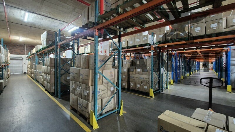 Platinum Park Marseilles Cres - Entire Premises  property image 9