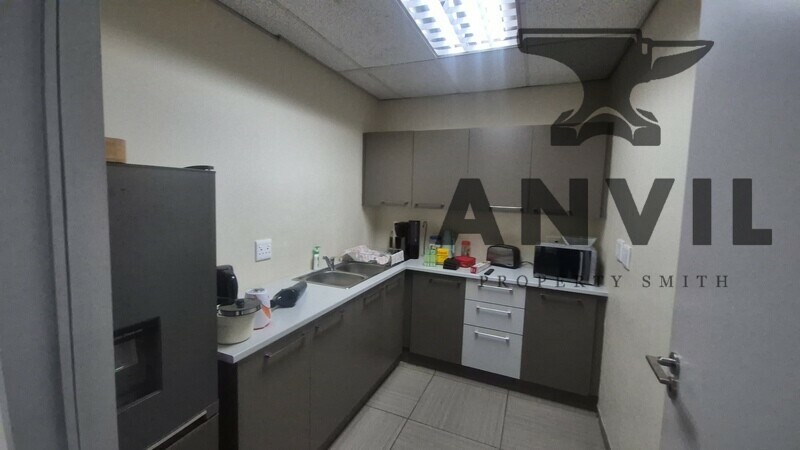 51 West Street, Houghton, Sandton - 253sqm Office to Let in Houghton Estate, M1 Highway Frontage Exposure property image 16