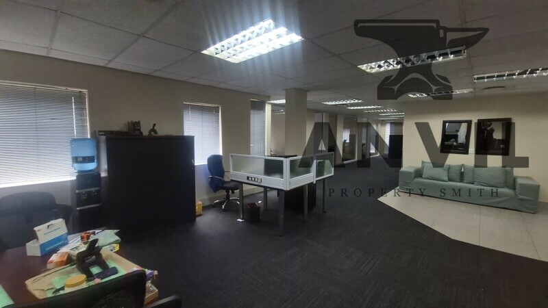51 West Street, Houghton, Sandton - 253sqm Office to Let in Houghton Estate, M1 Highway Frontage Exposure property image 17