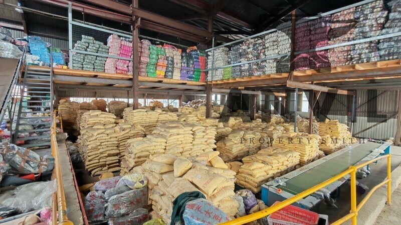 9 Molekule Street , Chloorkop - Whole Property  property image 11