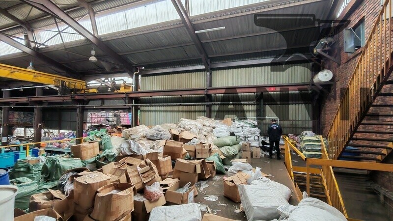 9 Molekule Street , Chloorkop - Whole Property  property image 18