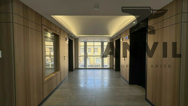 Newlands On Main, Claremont, Cape Town - Second Floor Mariendahl House ex-Mainstream  property image 3