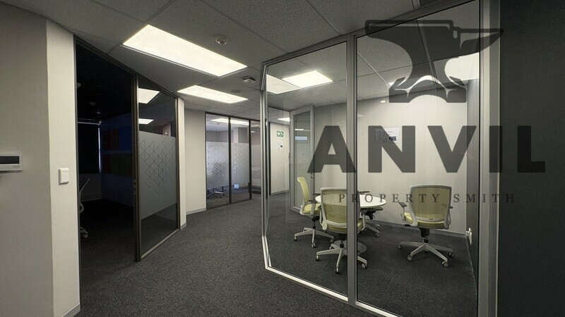 Newlands On Main, Claremont, Cape Town - Second Floor Mariendahl House ex-Mainstream  property image 4