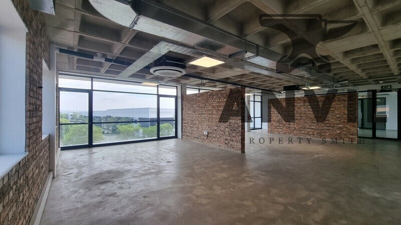 Lanseria Corporate Estate - stand 625 - Amelia Building - left half  property image 10