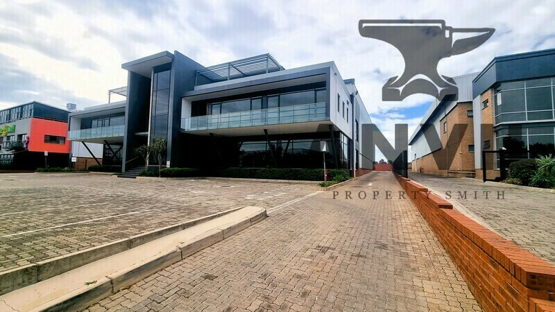 Lanseria Corporate Estate - stand 625 - Amelia Building - left half  property image 17