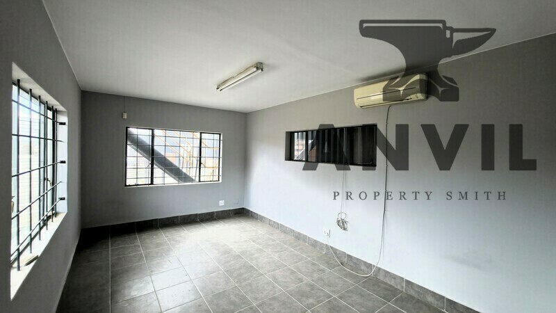 15 Ring Street, George Industria - 1,100m² Industrial Warehouse To Let property image 38