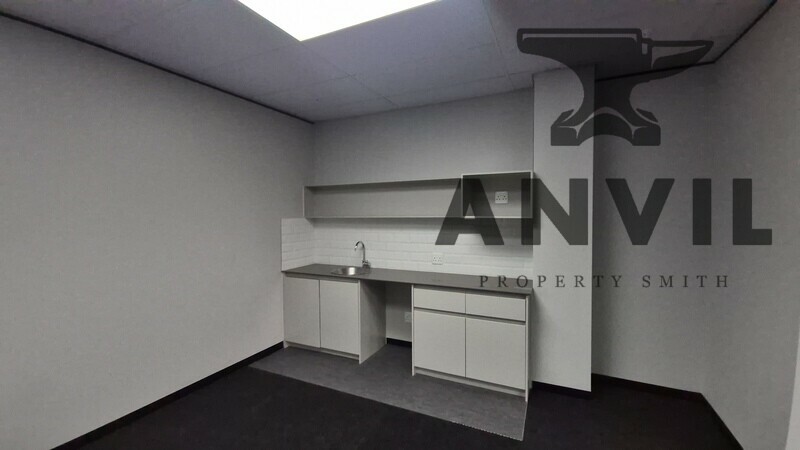 Kopano on Empire - SUITE 07 || FF - 107 property image 8