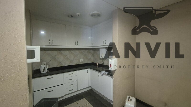 9 JUCTION AVENUE PARKTOWN - FIRST FLOOR property image 12