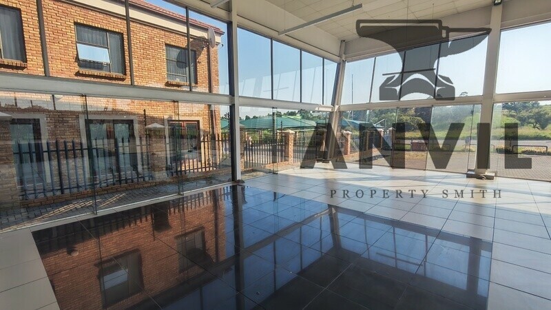 Botha & Diesel Showroom - Showroom To Let property image 14