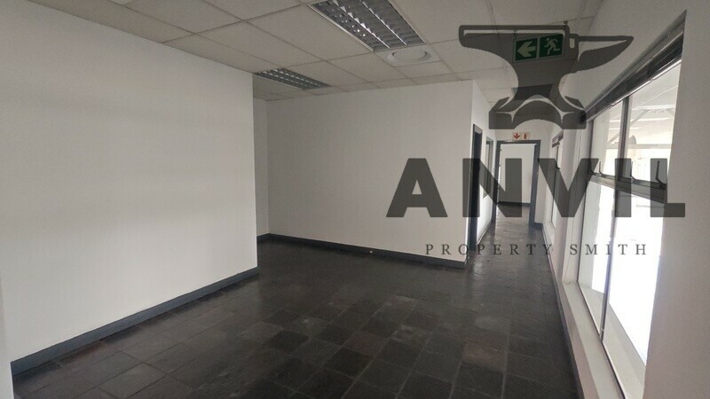 Botha & Diesel Showroom - Showroom To Let property image 25