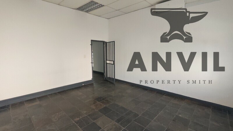 Botha & Diesel Showroom - Showroom To Let property image 27