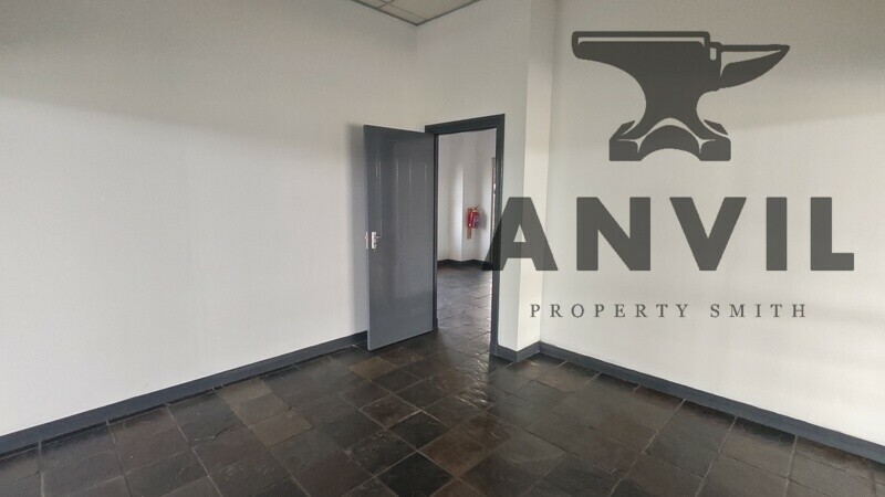 Botha & Diesel Showroom - Showroom To Let property image 38