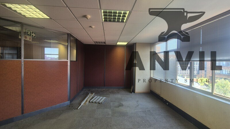 9 JUCTION AVENUE PARKTOWN - 2ND FLOOR  property image 33