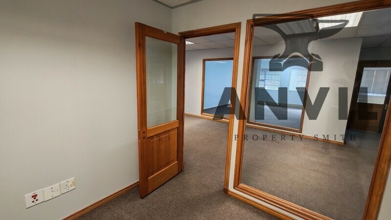 Palms Office Court - Building 3 GF West Wing property image 15