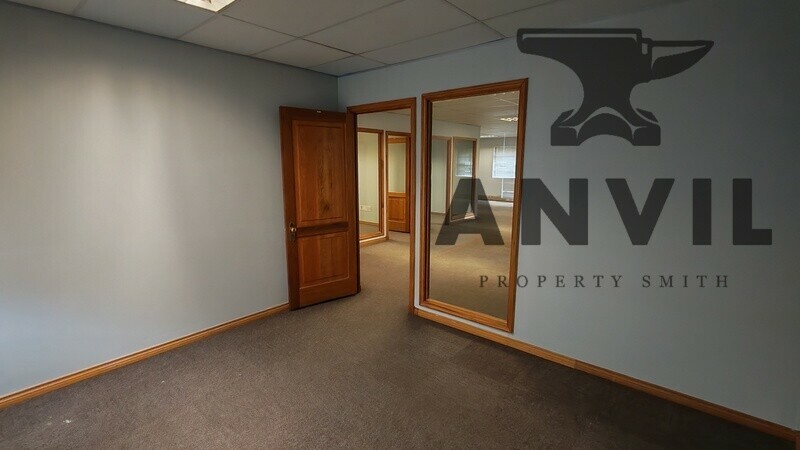 Palms Office Court - Building 3 Unit to let property image 24