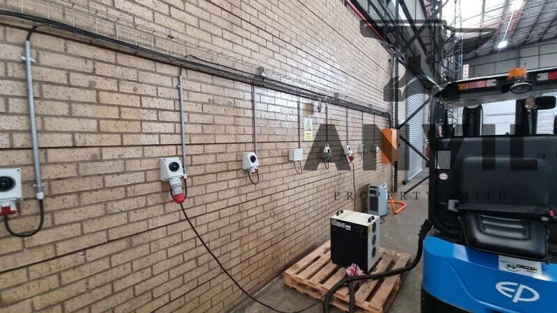 Buela Park, Germiston - Warehouse and Offices property image 24