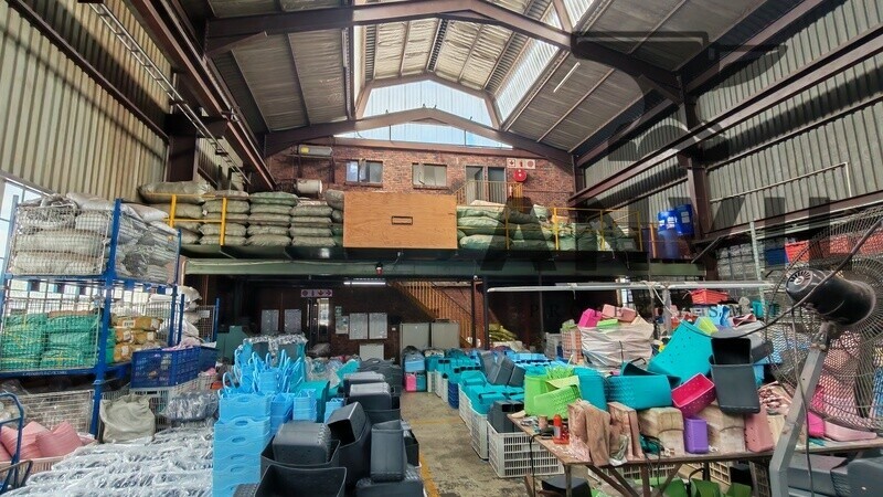 9 Molekule Street , Chloorkop - Whole Property  property image 8