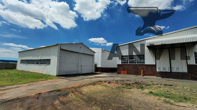 201 Bergrivier Drive , Chloorkop  - Whole Property  property image 2