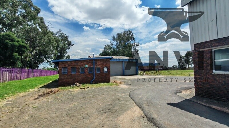 201 Bergrivier Drive , Chloorkop  - Whole Property  property image 6