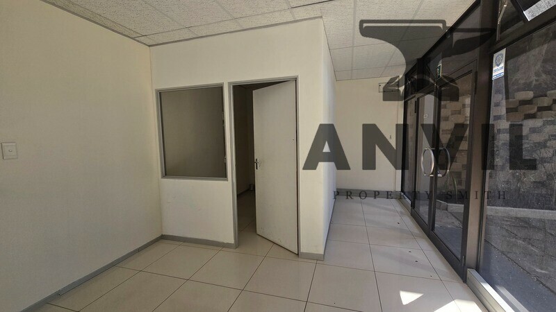 34 Essex Terrace - Ground Floor Mezzanine Unit  property image 6