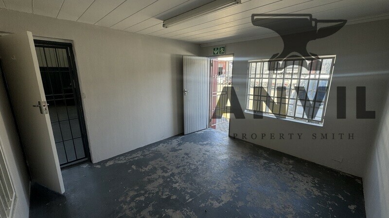 Reliance Centre, City Deep, Johannesburg South - Unit 11 - 355sqm property image 13
