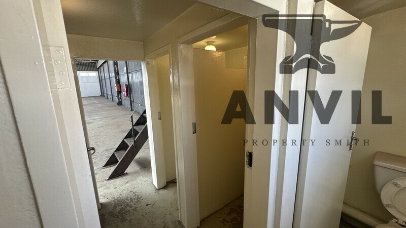 Reliance Centre, City Deep, Johannesburg South - Unit 21 - 350sqm property image 17