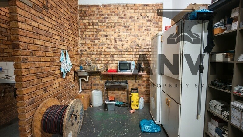 Hi-Tech Mini Factories,Strijdom park Randburg - Unit M property image 10