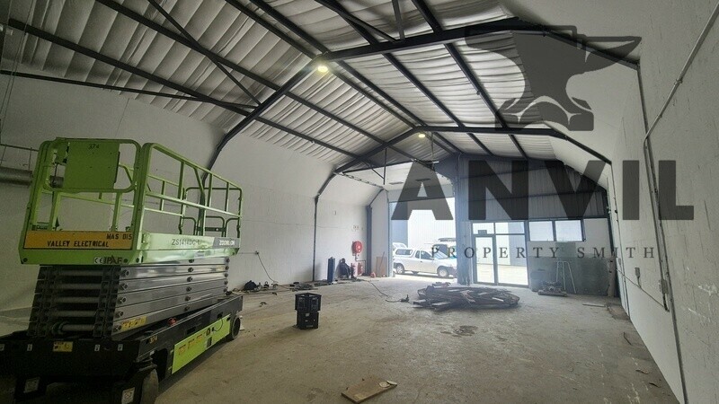 South Palms Industrial Park - Unit C2 property image 3