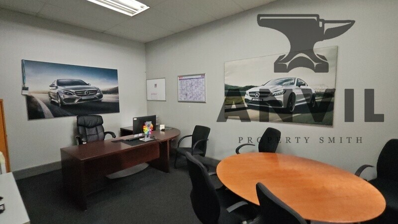 Mercedes Benz Garage Constantia Kloof  - Mercedes Benz Second Hand Car Dealership Space property image 14