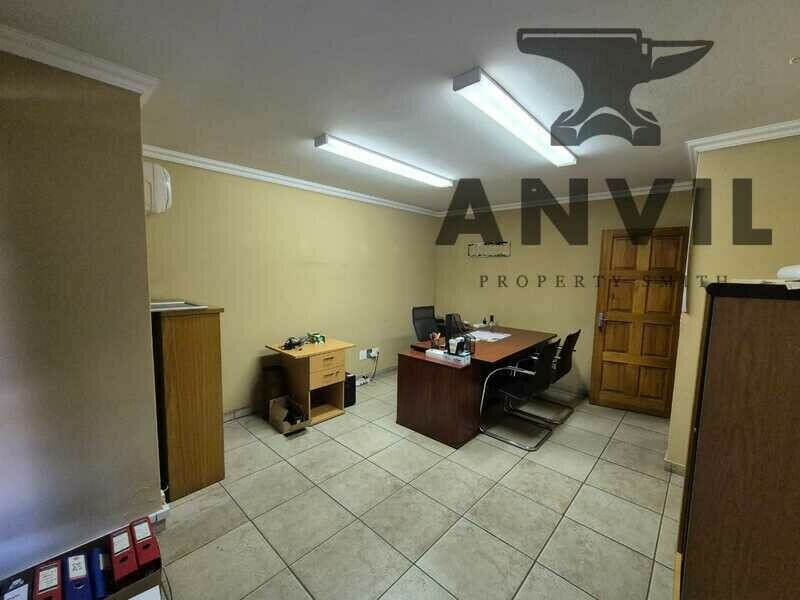 10 Dekenah St, Alrode, Alberton - 3,587m² Industrial Facility for Sale in Alrode with Overhead Cranes and Large Paved Yard property image 27