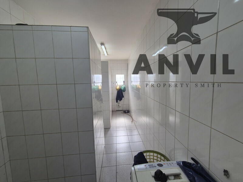 10 Dekenah St, Alrode, Alberton - 3,587m² Industrial Facility for Sale in Alrode with Overhead Cranes and Large Paved Yard property image 33