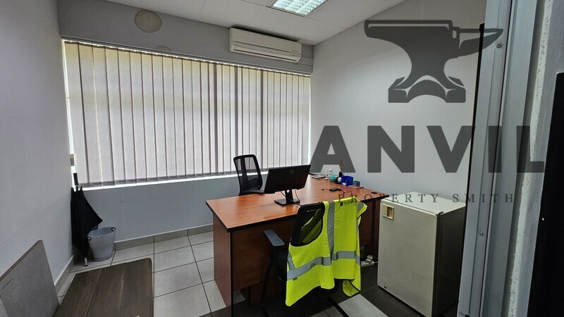 Twenty One Industrial Estate, Warehouse 4 - Unit E property image 7