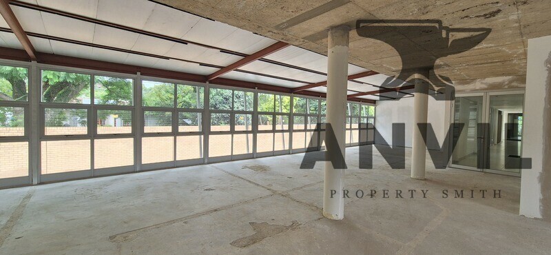 379 Lynnwood Road, Menlo Park - Left wing 1st floor property image 2