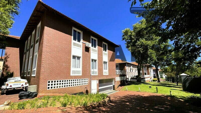 Burnside Island, Craighall Park, Randburg - Building 8 Top Floor Right Wing property image 2