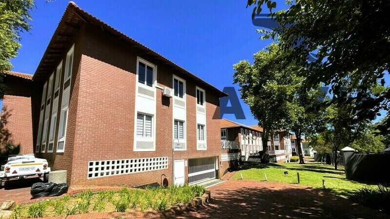 Burnside Island, Craighall Park, Randburg - Building 8 Top Floor Right Wing property image 14