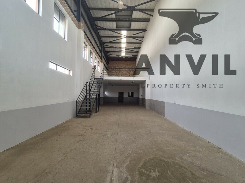 12 Langkloof Street - 260m² Industrial Unit to Let in Alrode South, Truck Access Business Park property image 2