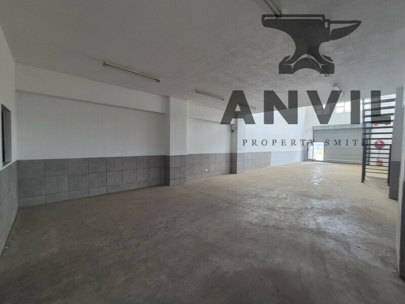 12 Langkloof Street - 260m² Industrial Unit to Let in Alrode South, Truck Access Business Park property image 6