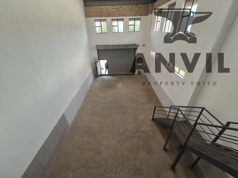 12 Langkloof Street - 260m² Industrial Unit to Let in Alrode South, Truck Access Business Park property image 12