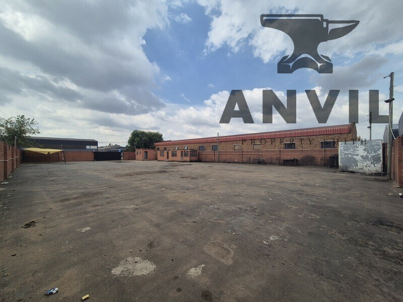 10 Volschenk St, Alberton, Alrode South - 1275m² Industrial Yard for sale in Alrode South, Secure and Paved property image 6
