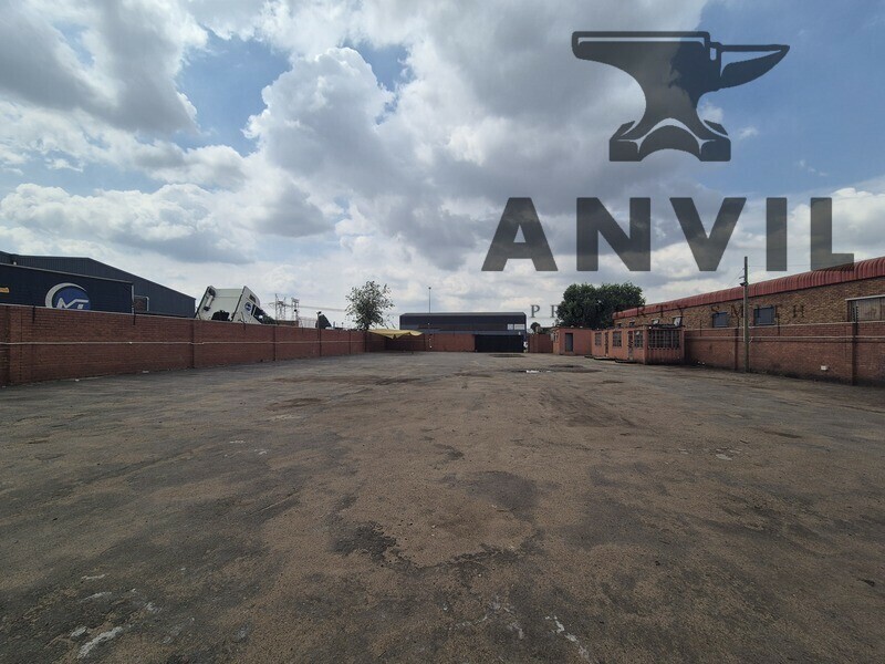 10 Volschenk St, Alberton, Alrode South - 1275m² Industrial Yard to let in Alrode South, Secure and Paved property image 3