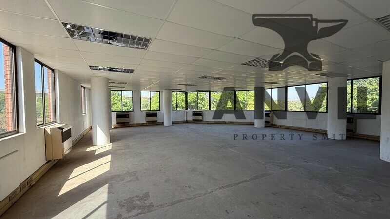 1006 On The Lake Outspan House, Centurion - Entire Building For Sale property image 11