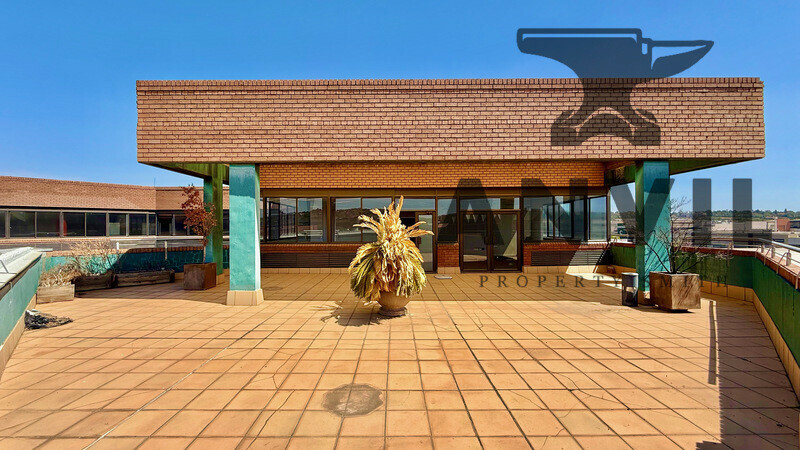 1006 On The Lake Outspan House, Centurion - Entire Building For Sale property image 24