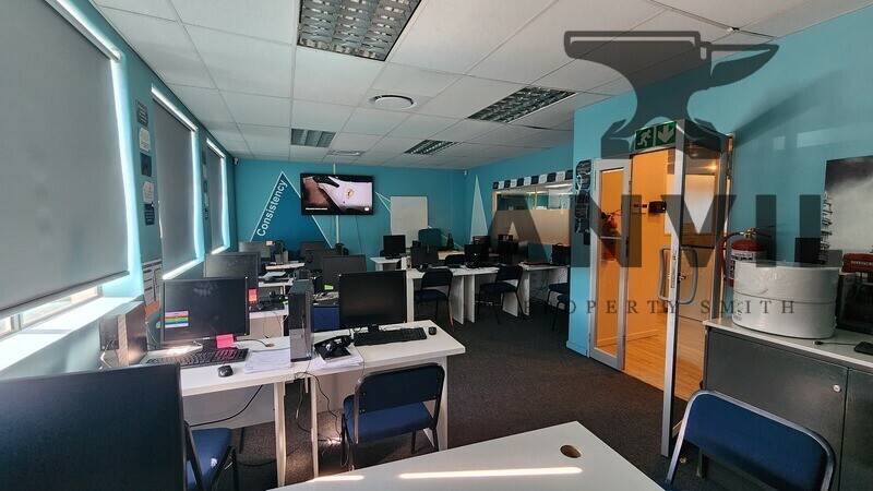 Colosseum - Unit 306 (2nd Floor, Foyer 3) property image 2