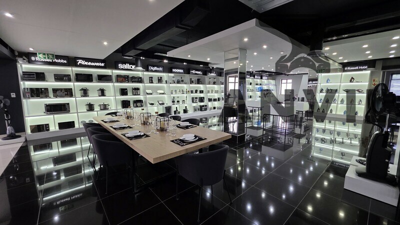 LivingBrands Building, Pineslopes Shopping Center - LivingBrands Building property image 9