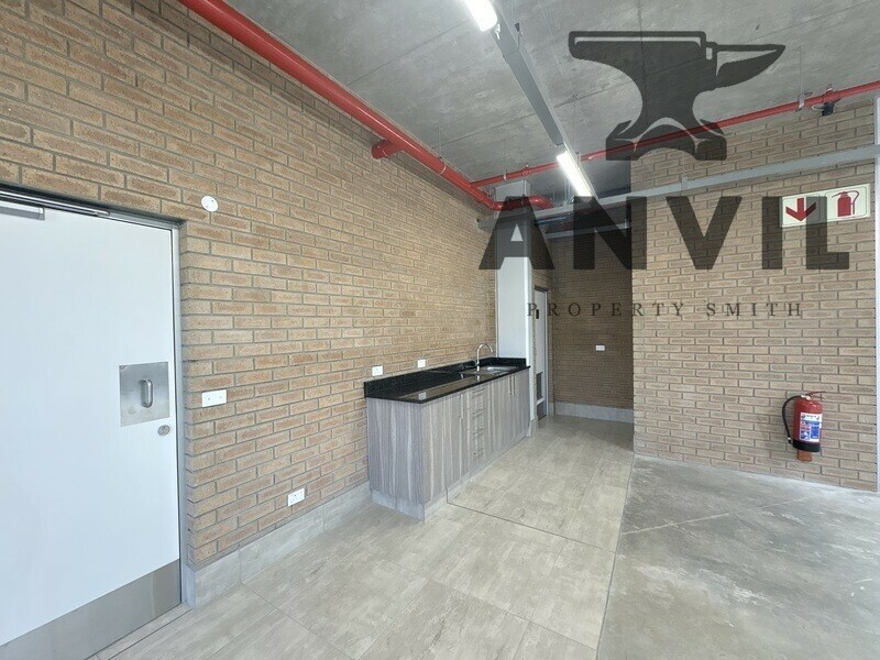 DAKOTA PRECINCT - 2208m² Logistics Warehouse to Let in Airport Park Near N3 and R21 property image 11