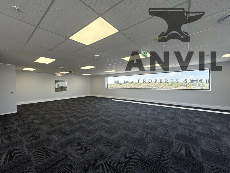 DAKOTA PRECINCT - 2208m² Logistics Warehouse to Let in Airport Park Near N3 and R21 property image 16