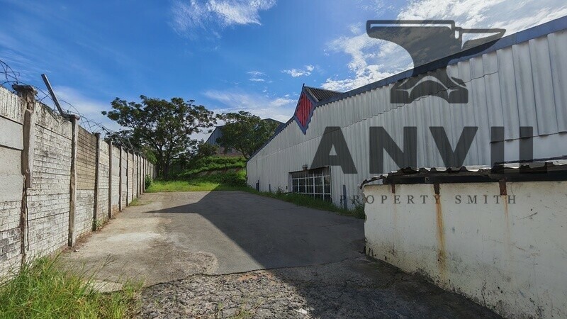 8 Edison Road - All 4 Sections and Yard For Sale property image 42